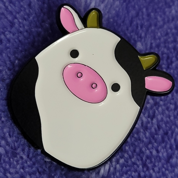 Squishmallow Conner Cow Enamel Pin - Picture 5 of 10